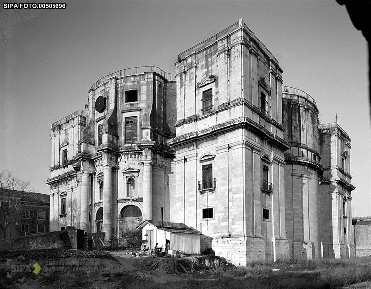 29 de abril de 1916  – Lei de Bernardino Machado atribui à Igreja de Santa Engrácia a função de Panteão Nacional