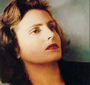 Efemérides do Panteão – 23 de Julho: 99º aniversário do nascimento de Amália Rodrigues